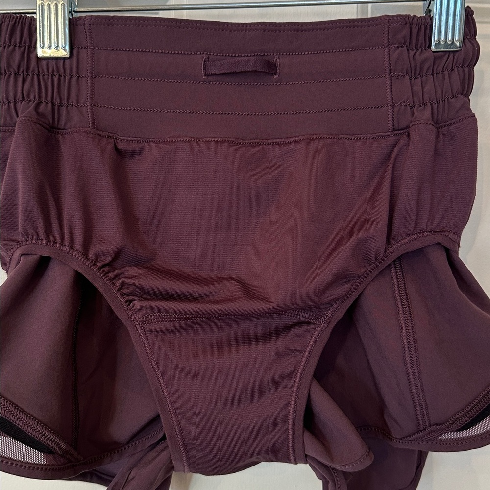 Lululemon Athletica Hotty Hot Shorts - Picture 4 of 5